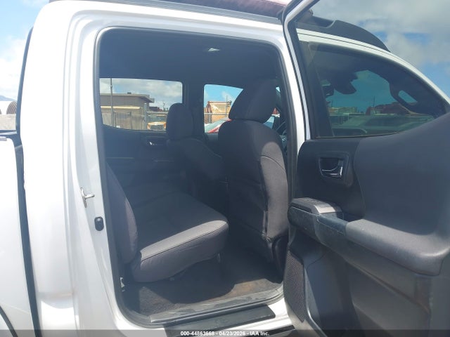 Продажа на аукционе авто 2018 Toyota Tacoma Trd Off Road, vin: 3TMCZ5AN1JM144472, номер лота: 44863668