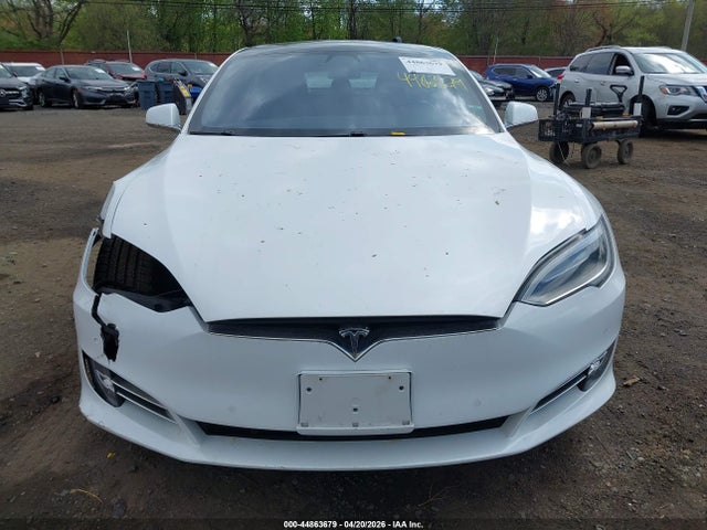 Продаж на аукціоні авто 2018 Tesla Model S 100d/75d/p100d, vin: 5YJSA1E28JF268805, номер лоту: 44863679