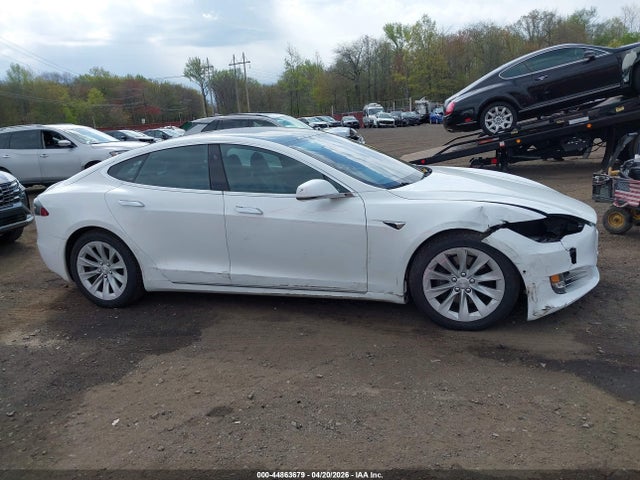 Продаж на аукціоні авто 2018 Tesla Model S 100d/75d/p100d, vin: 5YJSA1E28JF268805, номер лоту: 44863679