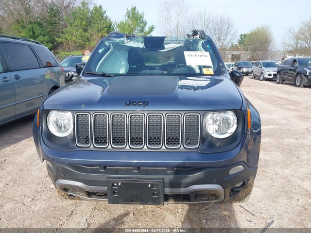 44863694 :رقم المزاد ، ZACNJDB18PPP59822 vin ، 2023 Jeep Renegade Upland 4x4 مزاد بيع
