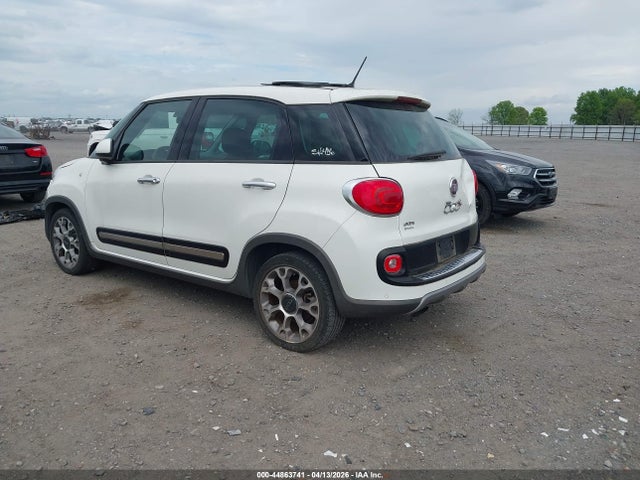 2014 FIAT 500L ZFBCFADH5EZ015973 Photo 2