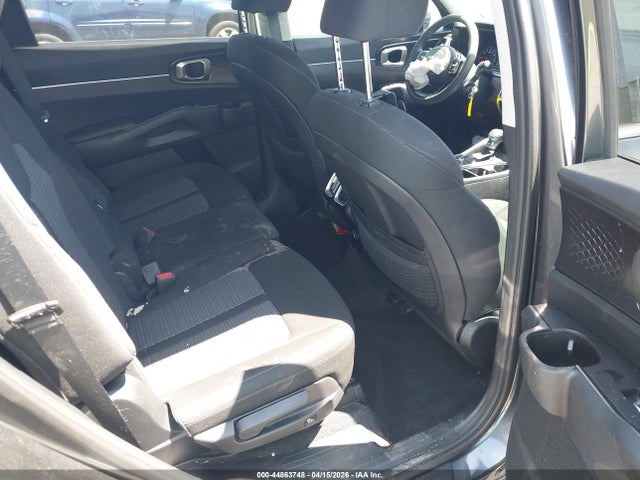 44863748 :رقم المزاد ، 5XYRG4LC1NG137417 vin ، 2022 Kia Sorento Lx مزاد بيع