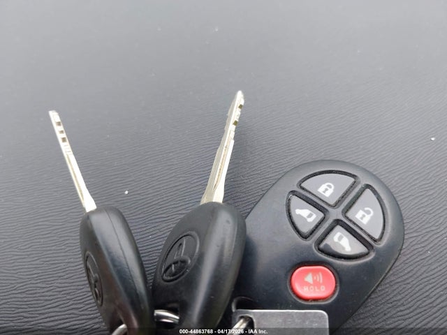 2014 Toyota Sienna Le V6 8 Passenger მანქანა იყიდება აუქციონზე, vin: 5TDKK3DC3ES467751, აუქციონის ნომერი: 44863768