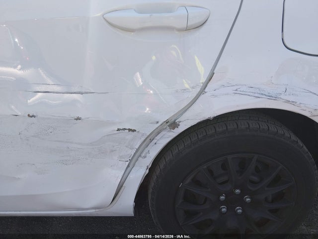 44863795 :رقم المزاد ، 2T1BURHEXGC708306 vin ، 2016 Toyota Corolla Le مزاد بيع