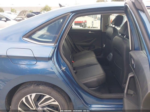 Продажа на аукционе авто 2020 Volkswagen Jetta 1.4t Sel, vin: 3VWEB7BU6LM038968, номер лота: 44863890