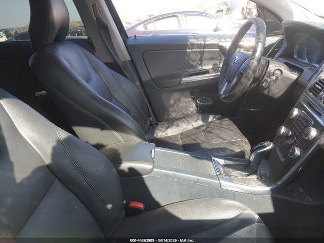 2015 VOLVO XC60 YV4612RM7F2733827 Photo 4