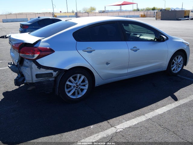 KIA FORTE LX 2017 3KPFL4A72HE008074 Image 4