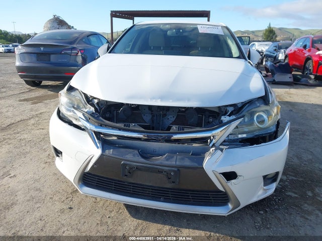 JTHKD5BH1E2200649 Lexus CT 200H