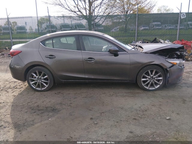 3MZBN1W31JM165794 Mazda Mazda3 Grand Touring