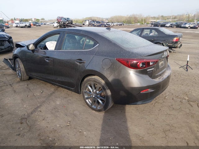 3MZBN1W31JM165794 Mazda Mazda3 Grand Touring
