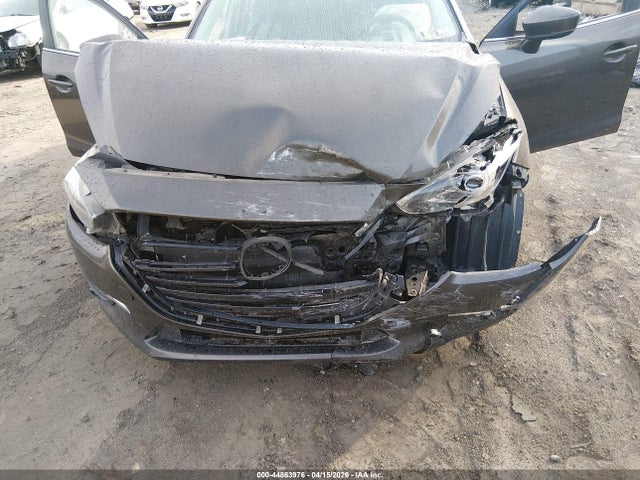3MZBN1W31JM165794 Mazda Mazda3 Grand Touring