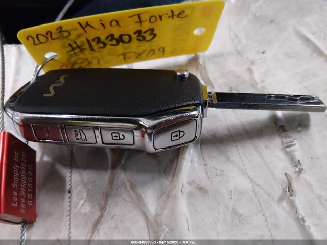 3KPF24AD9PE572148 KIA Forte Lxs
