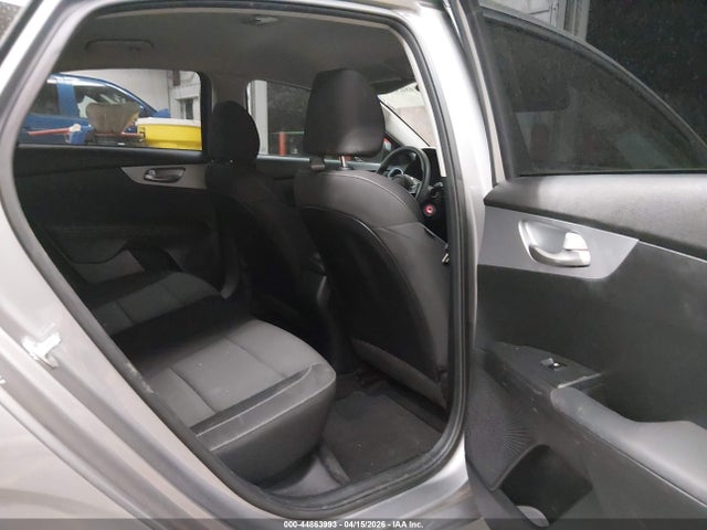 3KPF24AD9PE572148 KIA Forte Lxs