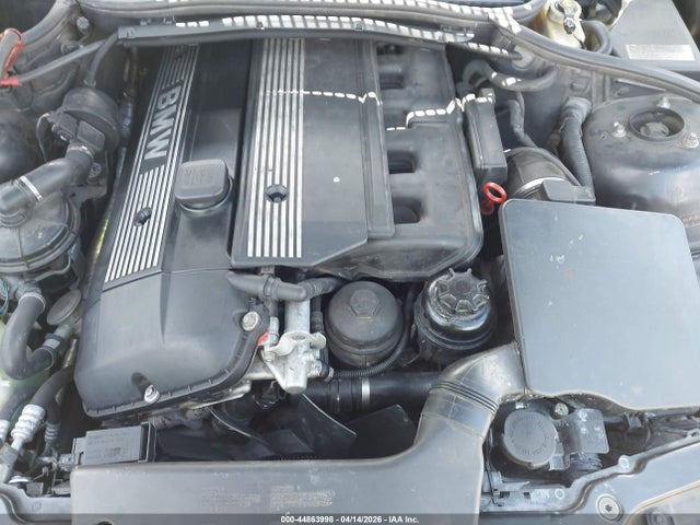 2005 Bmw 330i მანქანა იყიდება აუქციონზე, vin: WBAEV53415KM40918, აუქციონის ნომერი: 44863998