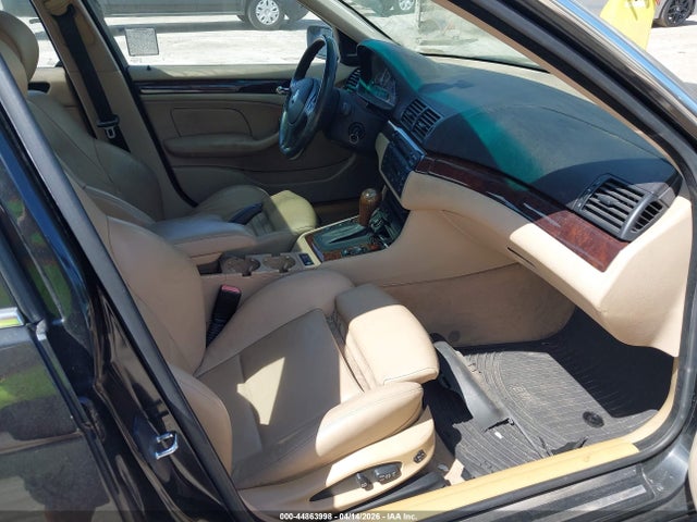 2005 Bmw 330i მანქანა იყიდება აუქციონზე, vin: WBAEV53415KM40918, აუქციონის ნომერი: 44863998