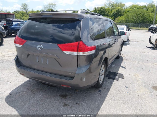 2011 TOYOTA SIENNA 5TDKK3DCXBS053359 Photo 3