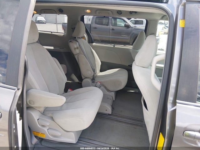 2011 TOYOTA SIENNA 5TDKK3DCXBS053359 Photo 7