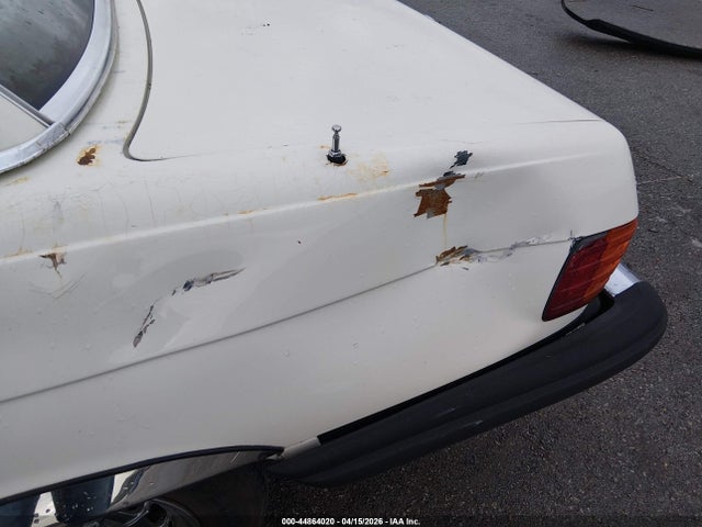 Продажа на аукционе авто 1984 Mercedes-benz 380 Sl, vin: WDBBA45A0EA011658, номер лота: 44864020