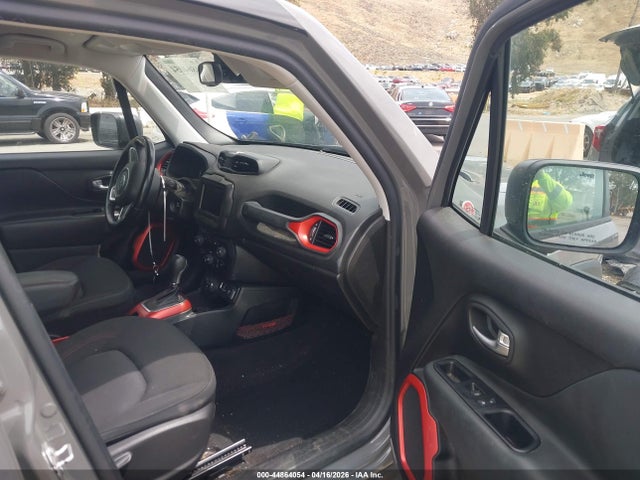 ZACNJBC10KPK54675 Jeep Renegade Trailhawk 4x4