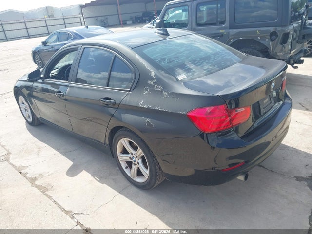 2015 BMW 320I WBA3B1G50FNT01794 Photo 2