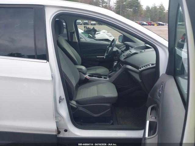 1FMCU9GX3GUB00178 Ford ESCAPE SE