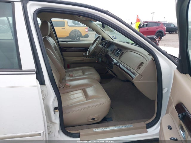 2005 MERCURY GRAND MARQUIS 2MEFM75W05X638258 Photo 4