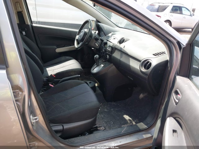 44864156 :رقم المزاد ، JM1DE1HY3B0124494 vin ، 2011 Mazda Mazda2 Sport مزاد بيع