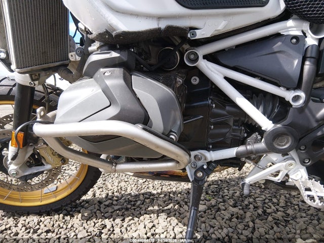2022 Bmw R 1250 Gs Adventure მანქანა იყიდება აუქციონზე, vin: WB10M1303N6F00969, აუქციონის ნომერი: 44864170