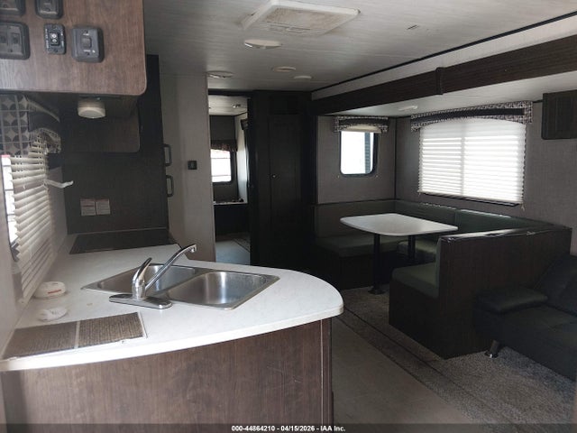 2019 Heartland Prowler 32lx მანქანა იყიდება აუქციონზე, vin: 5SFPB3622KE405220, აუქციონის ნომერი: 44864210