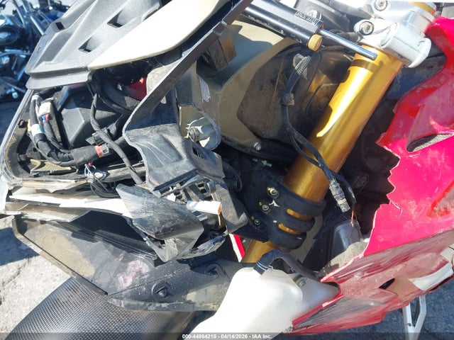 ZDMDAGZW5RB007935 Ducati Panigale V4 R
