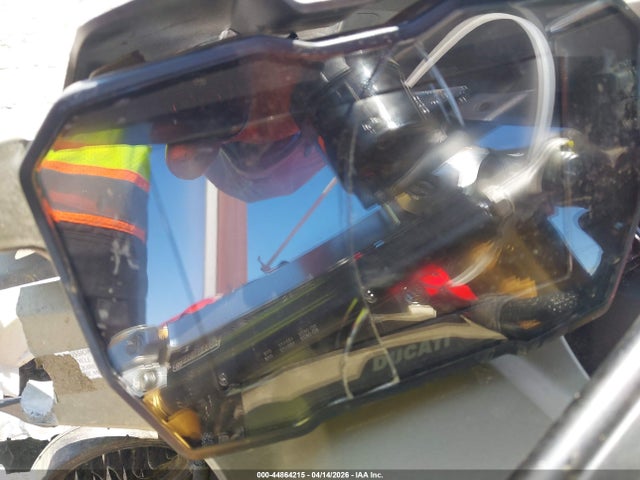 ZDMDAGZW5RB007935 Ducati Panigale V4 R