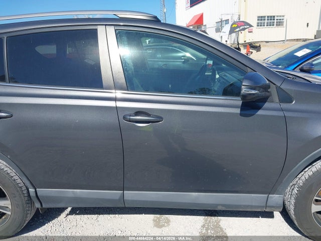 2T3WFREV4JW504629 Toyota Rav4 Xle