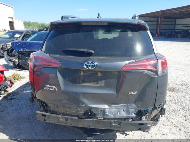 2T3WFREV4JW504629 Toyota Rav4 Xle
