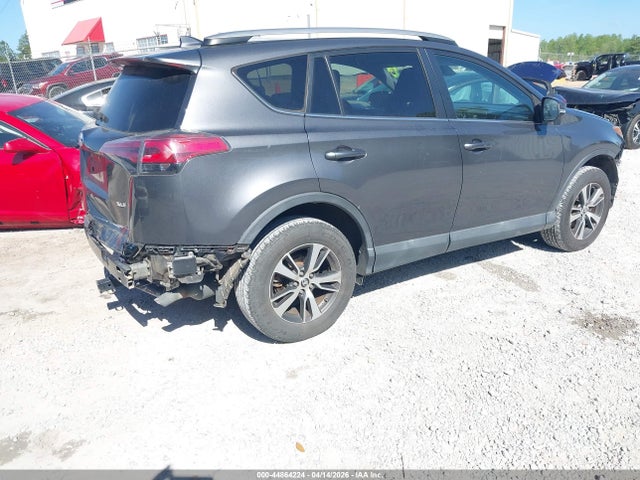 2T3WFREV4JW504629 Toyota Rav4 Xle