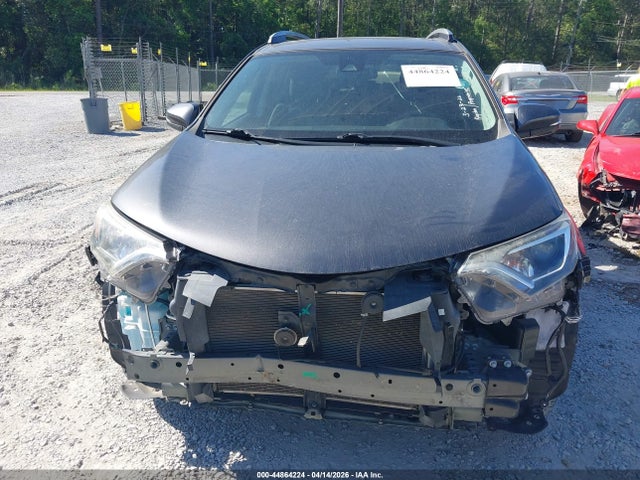 2T3WFREV4JW504629 Toyota Rav4 Xle
