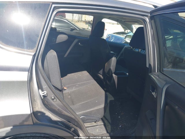 2T3WFREV4JW504629 Toyota Rav4 Xle