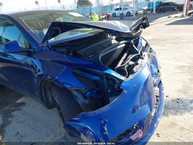 Продаж на аукціоні авто 2023 Tesla Model Y Awd/long Range Dual Motor All-wheel Drive, vin: 7SAYGDEE7PF938117, номер лоту: 44864228