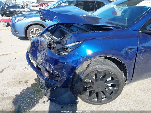 Продаж на аукціоні авто 2023 Tesla Model Y Awd/long Range Dual Motor All-wheel Drive, vin: 7SAYGDEE7PF938117, номер лоту: 44864228