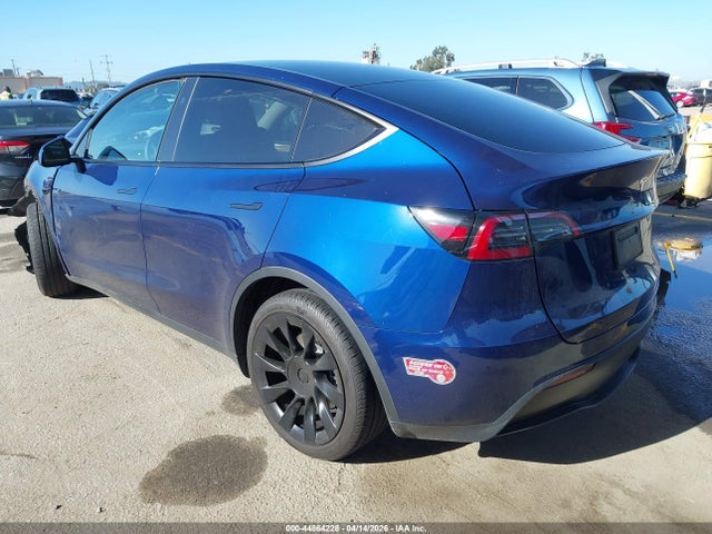 Продаж на аукціоні авто 2023 Tesla Model Y Awd/long Range Dual Motor All-wheel Drive, vin: 7SAYGDEE7PF938117, номер лоту: 44864228
