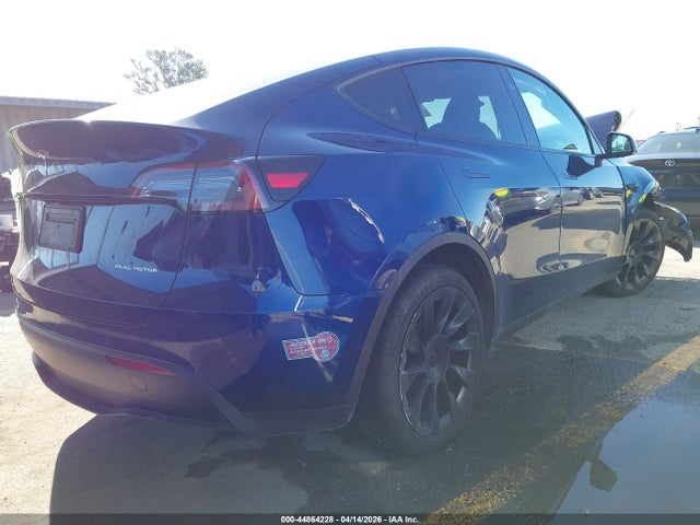Продаж на аукціоні авто 2023 Tesla Model Y Awd/long Range Dual Motor All-wheel Drive, vin: 7SAYGDEE7PF938117, номер лоту: 44864228