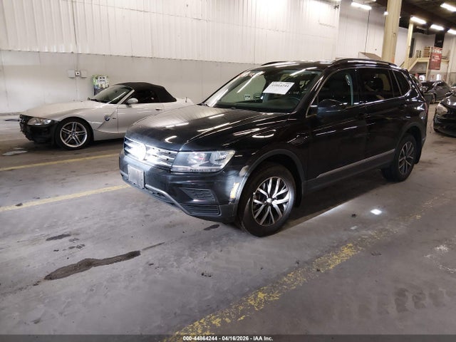 3VV2B7AX0LM058183 Volkswagen Tiguan 2.0t Se/2.0t Se R-line Black/2.0t Sel