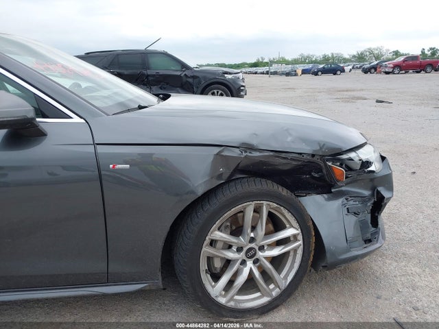 Aukcja sprzedaży 2022 Audi A4 Premium Plus 45 Tfsi S Line Quattro S Tronic, vin: WAUEAAF4XNN014319, numer aukcji: 44864282