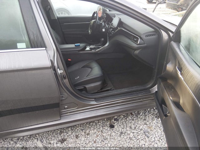 44864288 :رقم المزاد ، 4T1S31AK0NU574504 vin ، 2022 Toyota Camry Se Hybrid مزاد بيع