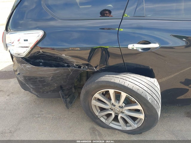 Продажа на аукционе авто 2015 Nissan Pathfinder S, vin: 5N1AR2MNXFC652879, номер лота: 44864326