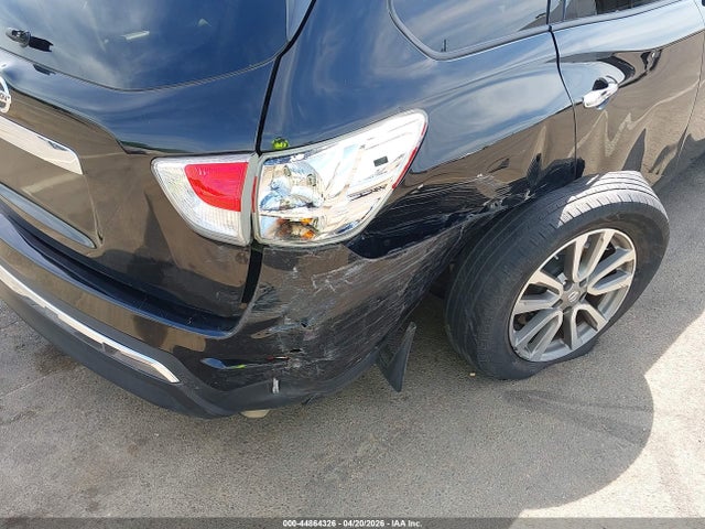 Продажа на аукционе авто 2015 Nissan Pathfinder S, vin: 5N1AR2MNXFC652879, номер лота: 44864326