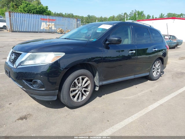 Продажа на аукционе авто 2015 Nissan Pathfinder S, vin: 5N1AR2MNXFC652879, номер лота: 44864326