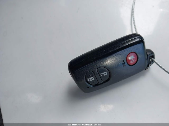 Toyota Prius V Three 2015 JTDZN3EU8FJ033255 Image 11