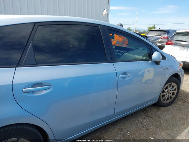 Toyota Prius V Three 2015 JTDZN3EU8FJ033255 Image 13