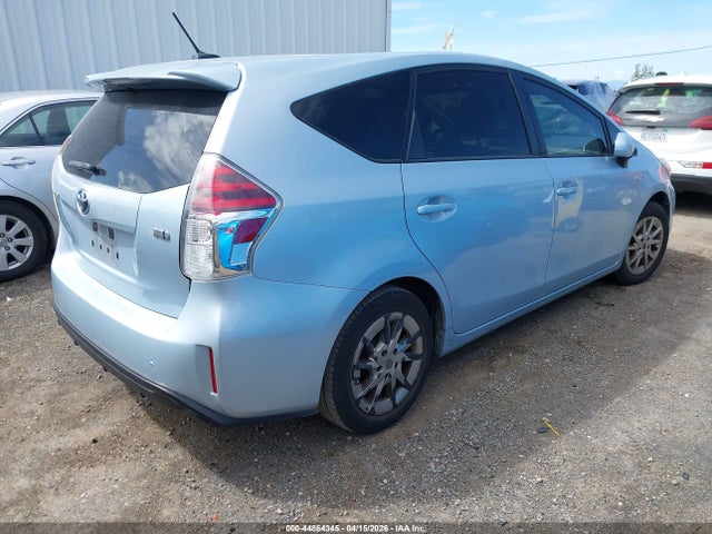 Toyota Prius V Three 2015 JTDZN3EU8FJ033255 Image 4