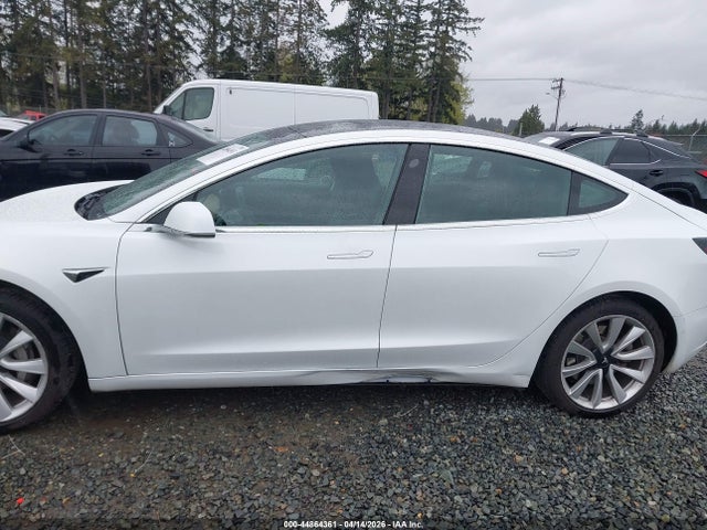 Продажа на аукционе авто 2019 Tesla Model 3 Long Range/performance, vin: 5YJ3E1EB7KF390453, номер лота: 44864361